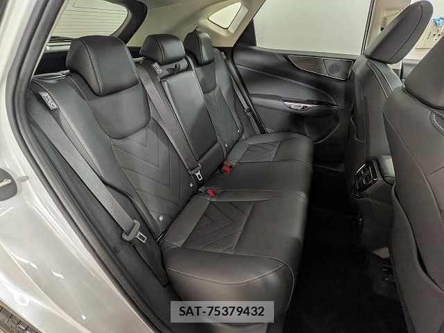 Lexus NX 2023-03 8245731-5