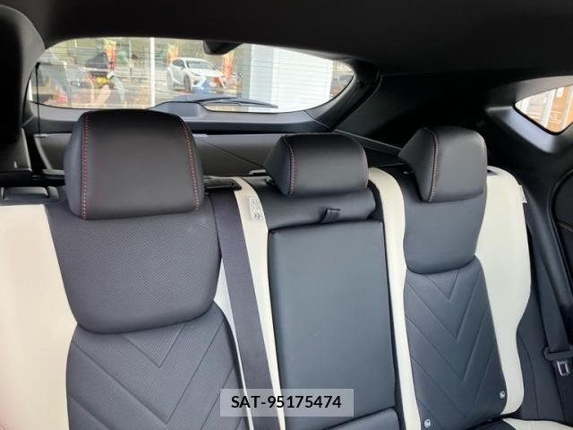 Lexus NX 2022-04 8366751-13