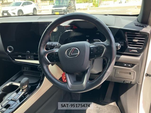 Lexus NX 2022-04 8366751-15