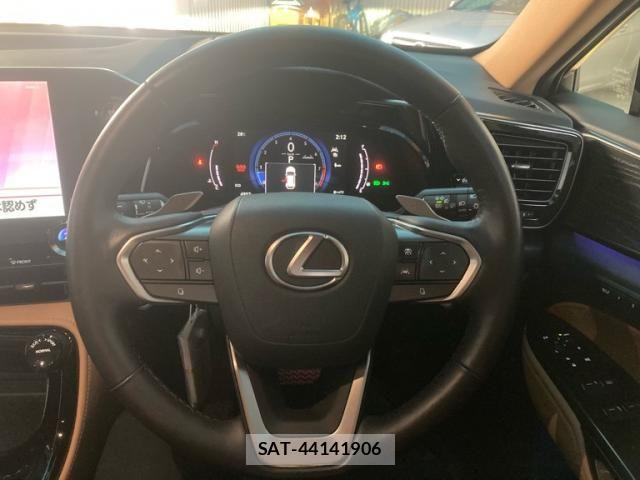 Lexus NX 2023-10 8780859-15