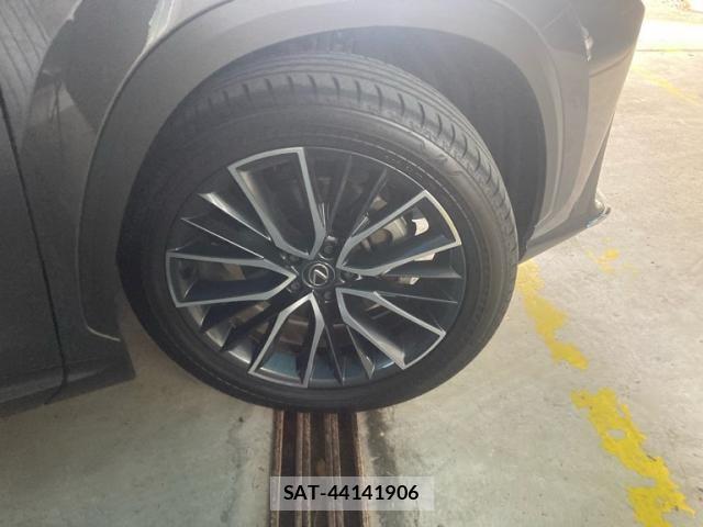 Lexus NX 2023-10 8780859-4