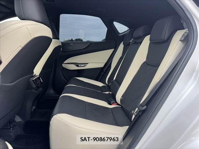 Lexus NX 2023-11 8666411-17