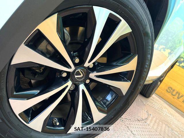 Lexus NX 2017-11 1609741-11