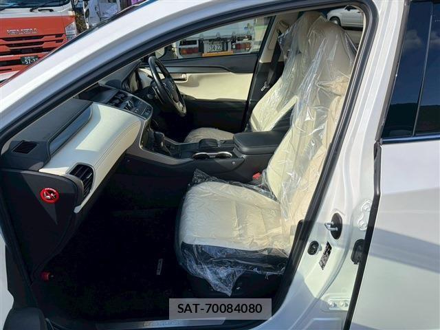 Lexus NX 2020-05 2081925-2
