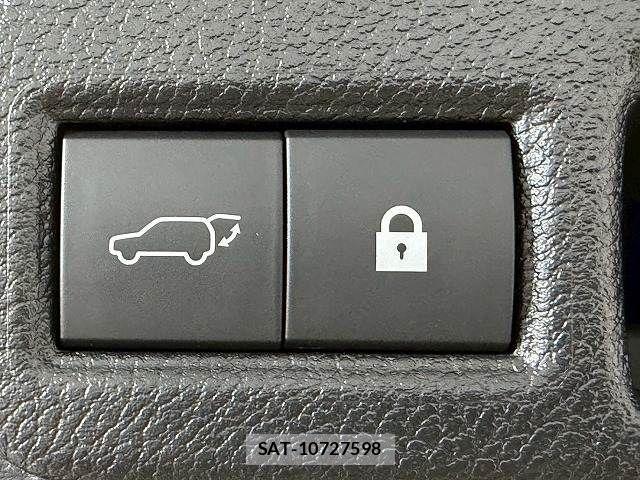 Lexus NX 2019-04 2210895-9