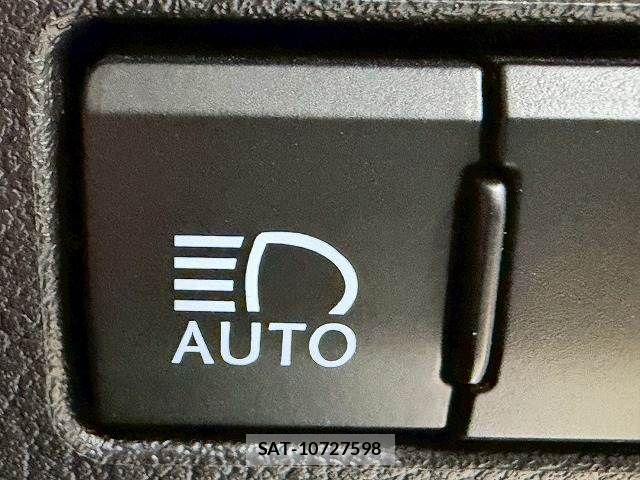Lexus NX 2019-04 2210895-11