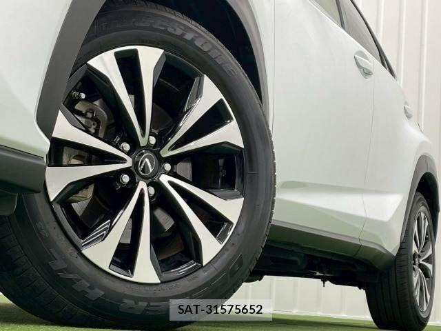 Lexus NX 2019-08 3414520-18