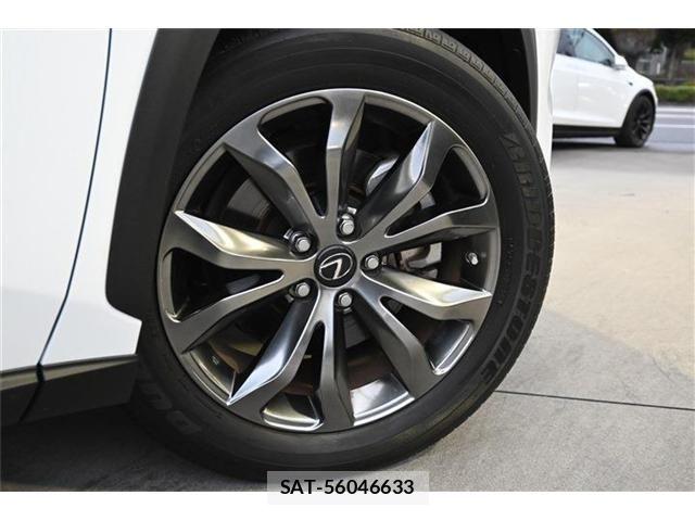 Lexus NX 2019-07 6011692-17
