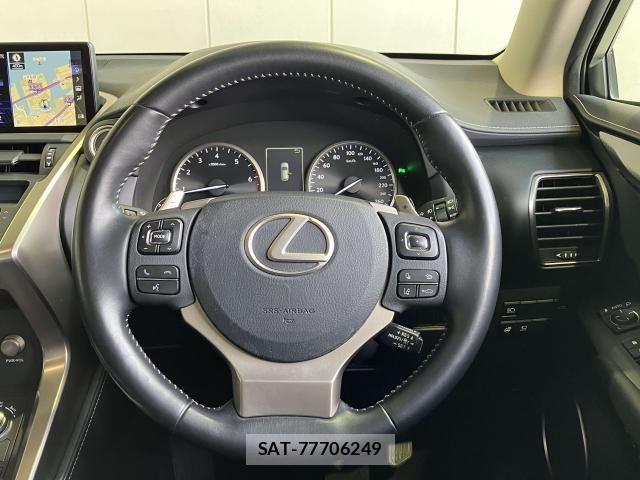 Lexus NX 2018-12 6676689-11