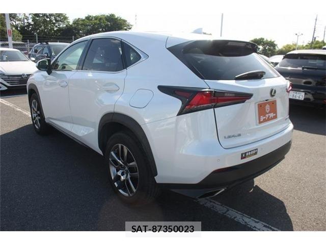 Lexus NX 2018-01 6815721-9