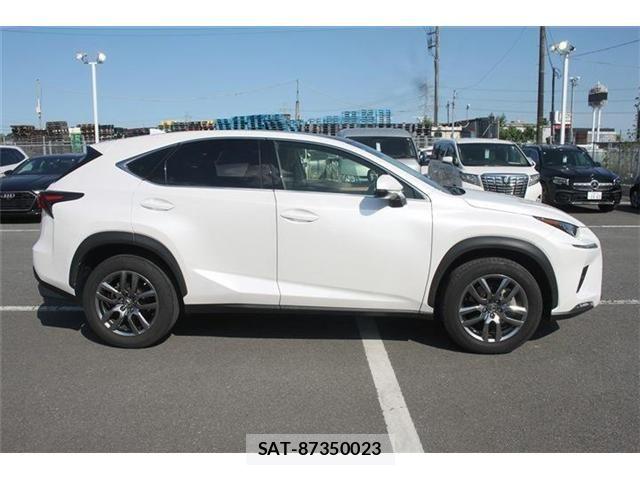 Lexus NX 2018-01 6815721-12