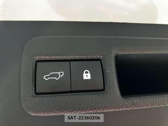 Lexus NX 2018-07 6907767-19