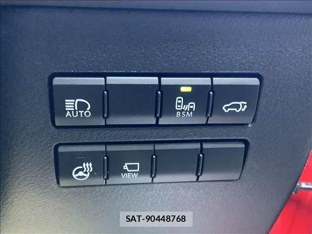 Lexus NX 2021-03 6907768-11