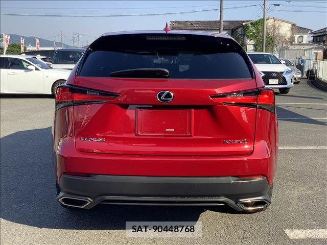 Lexus NX 2021-03 6907768-15