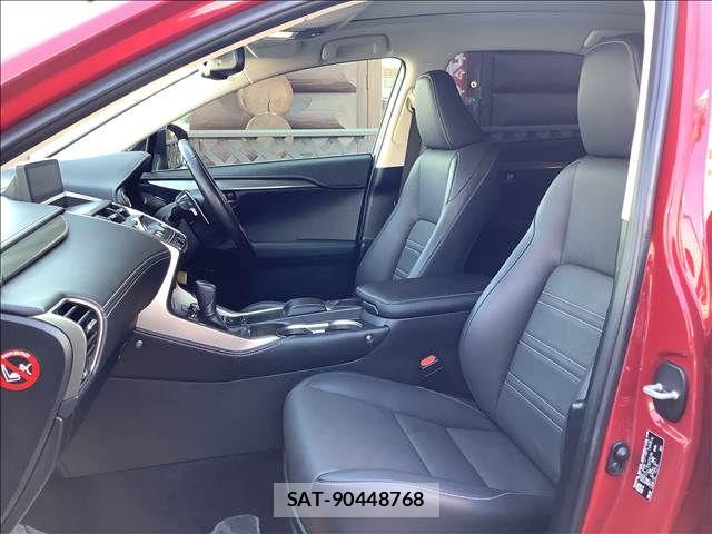 Lexus NX 2021-03 6907768-4