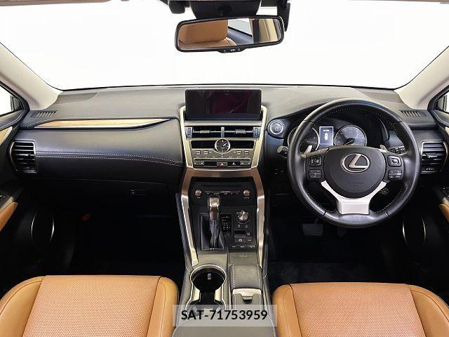 Lexus NX 2018-05 7221018-1