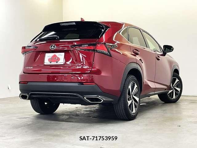 Lexus NX 2018-05 7221018-2