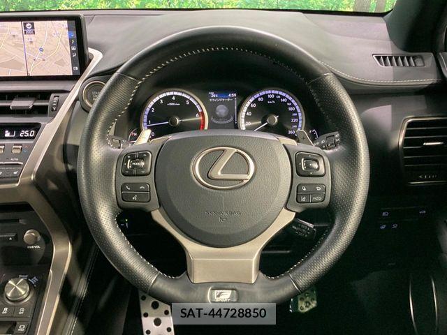 Lexus NX 2018-02 7221015-10