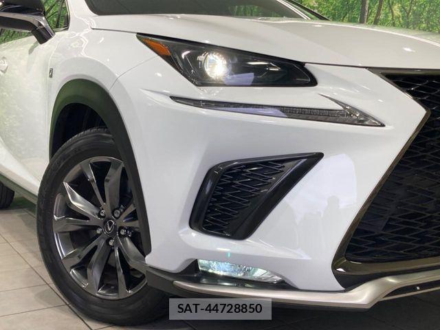 Lexus NX 2018-02 7221015-11