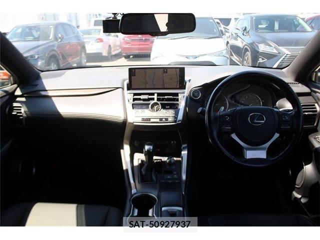 Lexus NX 2021-03 7221030-17