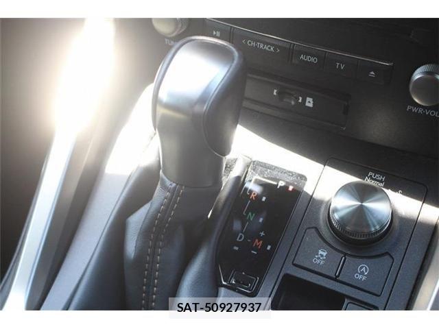 Lexus NX 2021-03 7221030-4