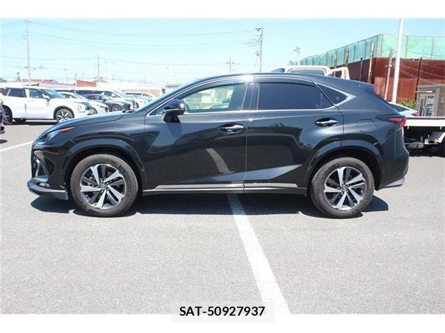 Lexus NX 2021-03 7221030-7