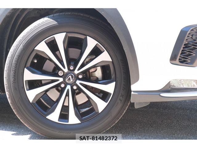 Lexus NX 2017-11 7221016-3