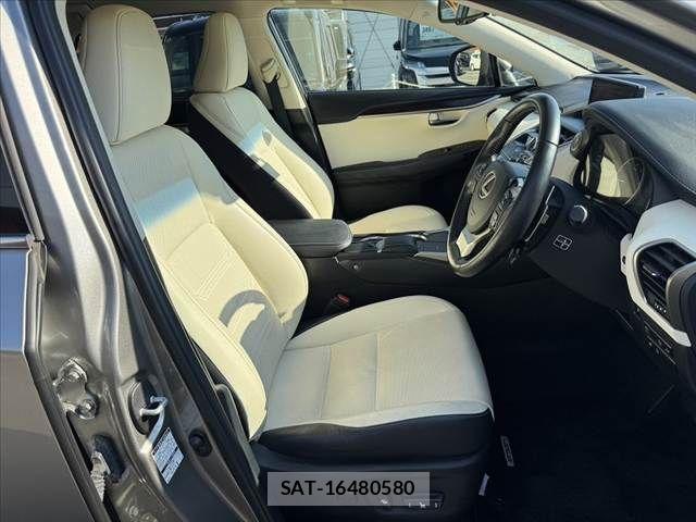 Lexus NX 2017-11 7221017-15