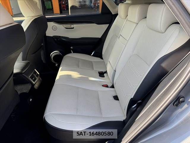 Lexus NX 2017-11 7221017-18