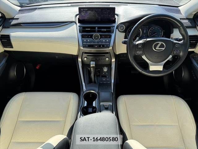 Lexus NX 2017-11 7221017-1