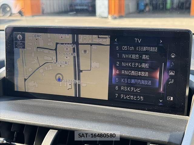 Lexus NX 2017-11 7221017-2