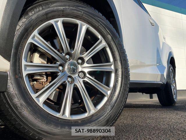 Lexus NX 2019-06 7272235-12