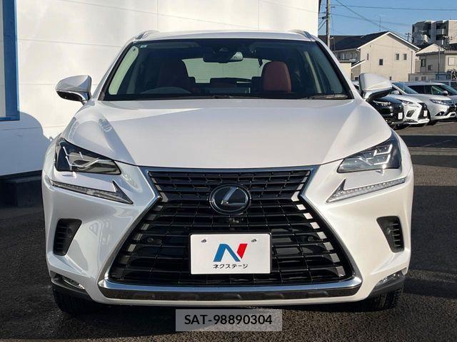 Lexus NX 2019-06 7272235-13