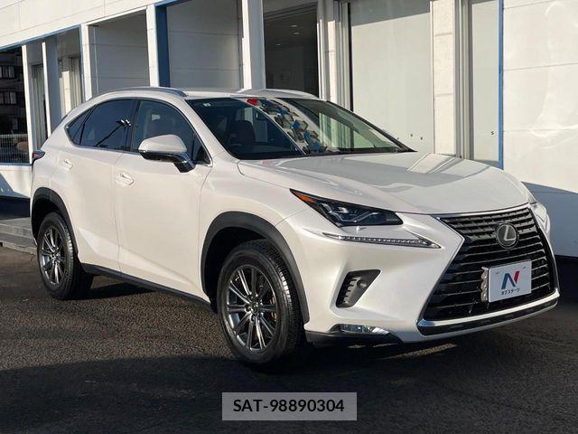 Lexus NX 2019-06 7272235-15