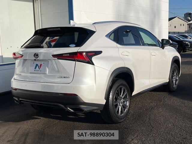 Lexus NX 2019-06 7272235-16