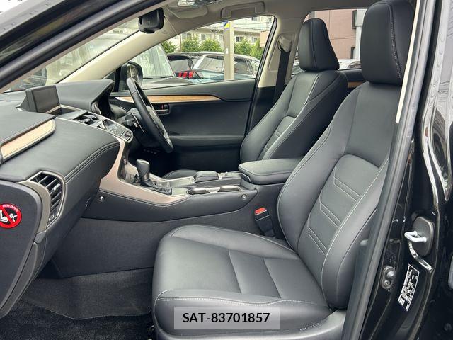 Lexus NX 2021-05 7358516-22