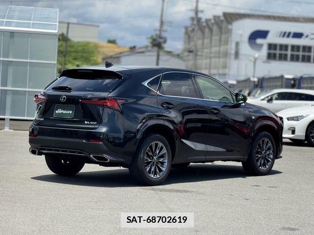 Lexus NX 2020-10 7725104-23