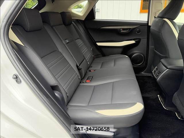 Lexus NX 2019-02 7725111-25