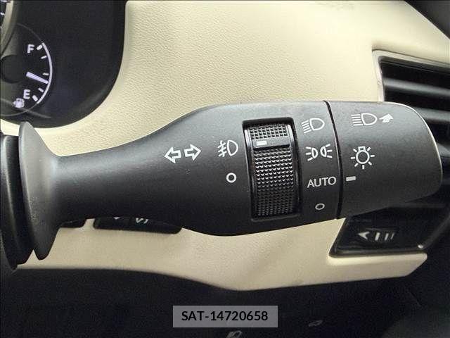 Lexus NX 2019-02 7725111-26
