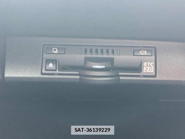 Lexus NX 2018-06 7877392-9