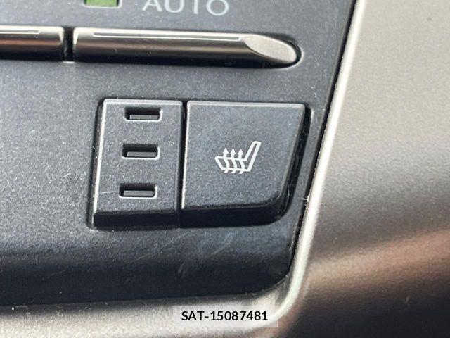Lexus NX 2018-04 8208405-5