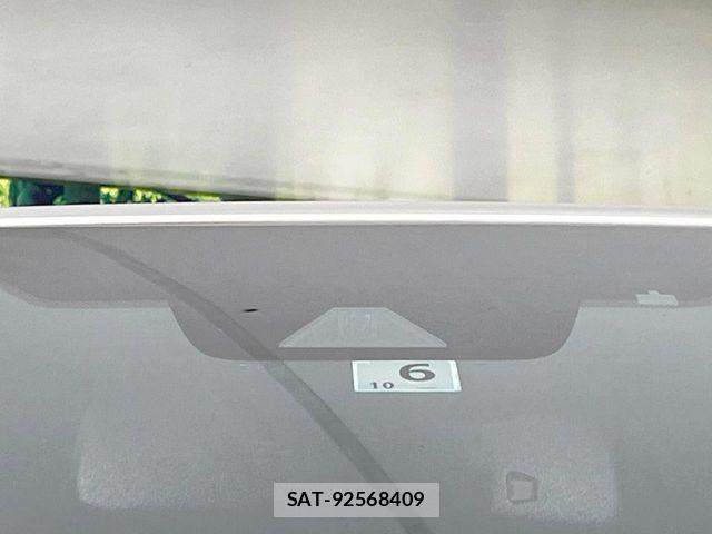 Lexus NX 2019-06 8208404-5