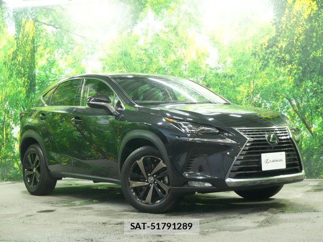 Lexus NX 2018-06 8208409-0