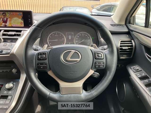Lexus NX 2018-12 8208406-10