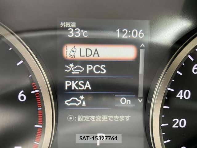 Lexus NX 2018-12 8208406-16