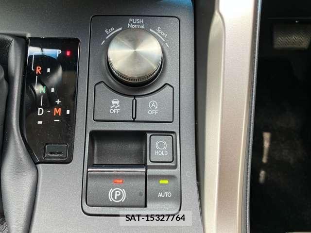 Lexus NX 2018-12 8208406-20
