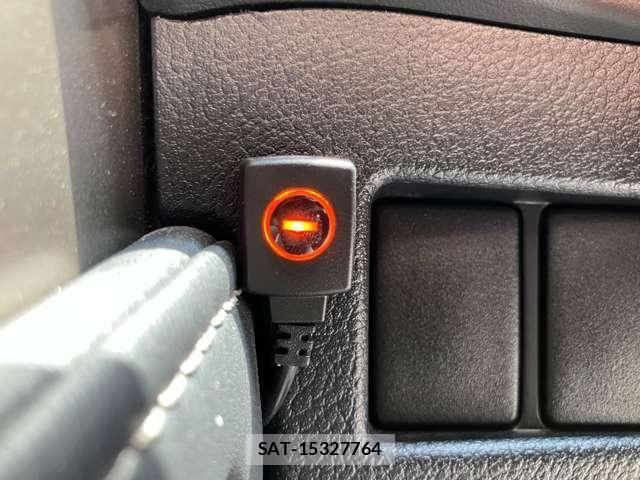 Lexus NX 2018-12 8208406-23