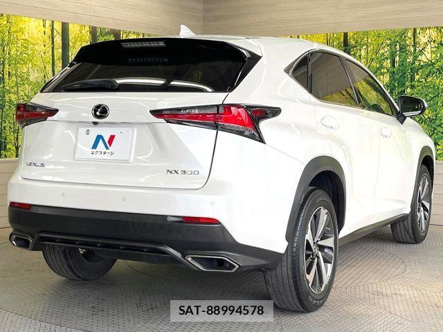 Lexus NX 2017-11 8457811-16