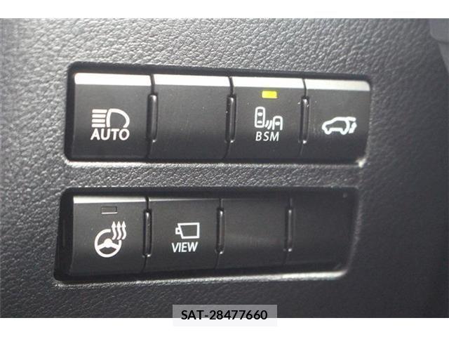 Lexus NX 2018-06 8627492-4