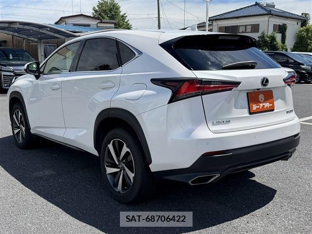 Lexus NX 2017-11 8659964-23